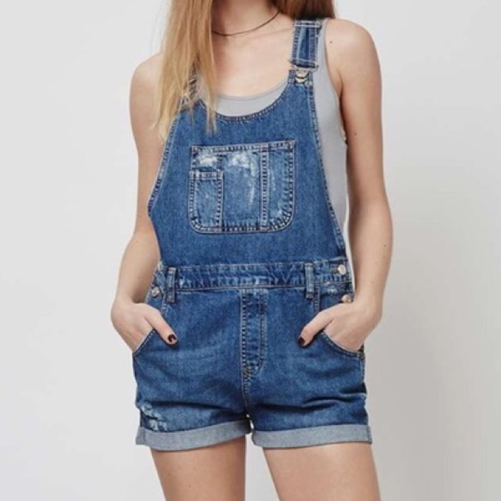 ✨Topshop Distressed Denim Overalls✨
